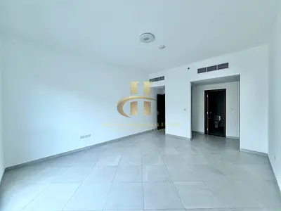 POOL VIEW | SPACIOUS | VACANT