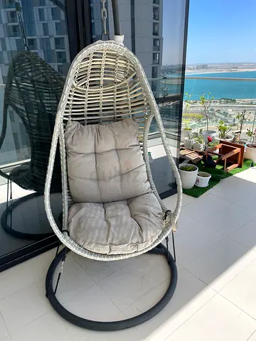 Stylish Hanging Chair for Relaxation