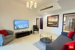 Close to Beach| Upgraded| Spacious Unit| Low Floor