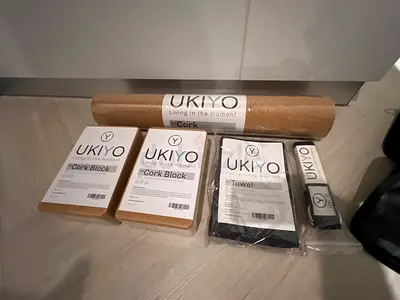UKIYO cork yoga set — cork mat, 2 cork blocks, towel and strap (new)