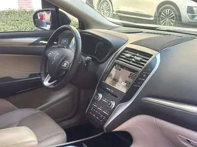 صورة 10 لـ 2019 Lincoln MKC