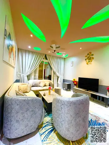 ببلكونه إطلالة بحريه مميزة شقة غرفتين وصالة مفروشه بالكامل فرش جديد راقي جدا بموقع مميز جدا شامله جميع الخدمات مع جيم، مسبح، باركينج خاص