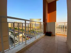 Corner Unit Fully Renovated Large Layout