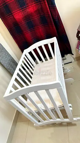 Giggles Baby Bassinet with Parallel Swing - Wood. Purchased from centre point. With original box