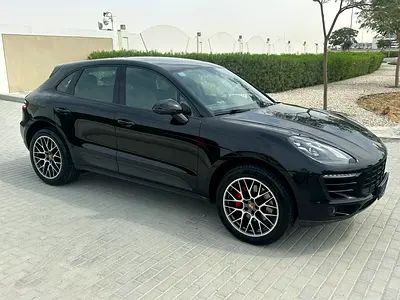 2018 Porsche Macan 2.0T Leather/Sunroof Option GCC Service History No Accidents Original Key