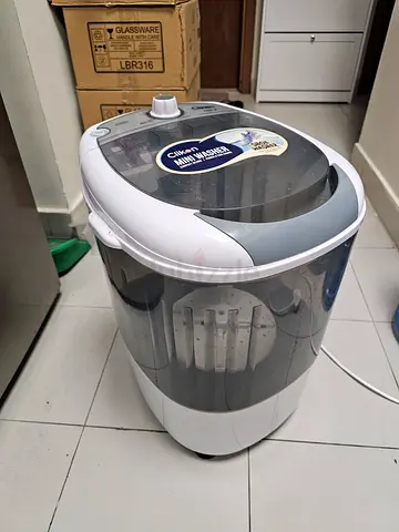 Mini Washing Machine. Used 1 or 2 times only. Good use for baby clothes. Shoes brush