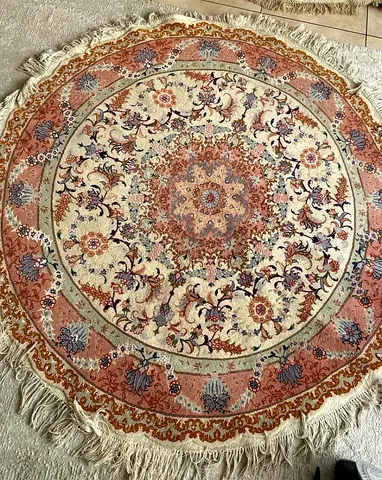 Handmade Persian Rug/Carpet (Round)