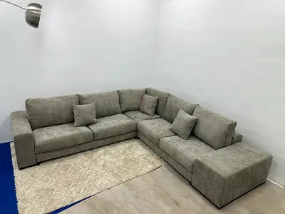 Like new condition Natuzzi brand lshape sofa