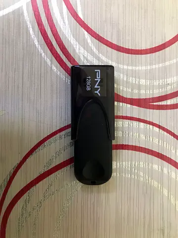 PNY 128GB USB Flash Drive - NEW