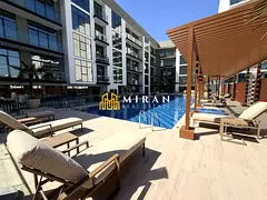 Open View Balcony - High-Quality Living - Luxury Modern Studio