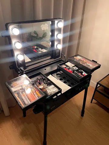 Make Up Table