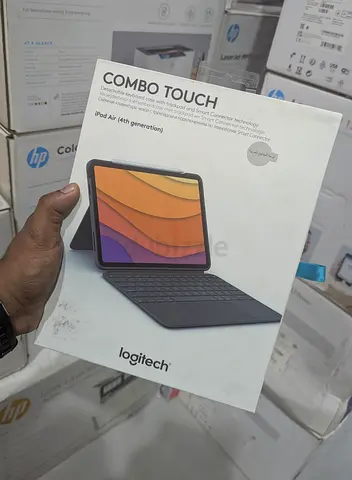 Selling my Logitech Combo Touch keyboard case for iPad Air (4th gen)