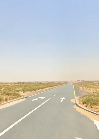 للبيع أرض تجارية مميزة في إمارة الشارقة – منطقة روضة القرط