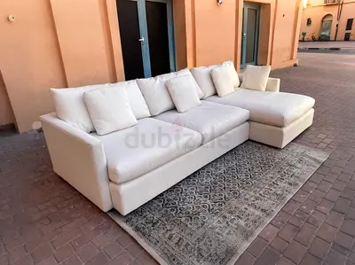 Selling Like a brand new Cratebarrel L Shape Sofa Beige Good condition