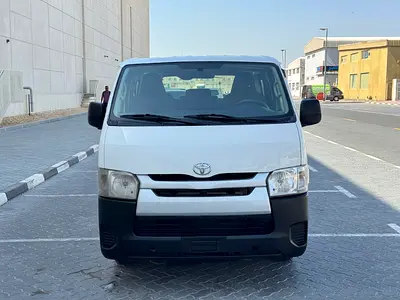 Toyota Hiace GL 2017 - GCC Specs - Well Maintained