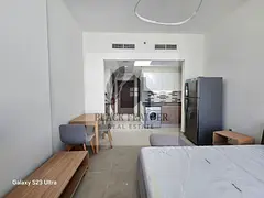 5000 per month including bills / close to bus stop