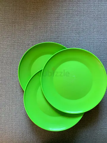 Plastic plates and cutlery
