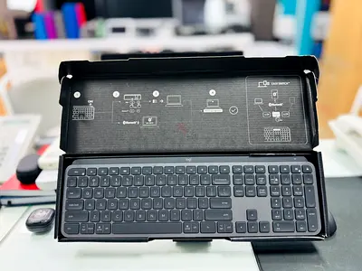 Logitech MX Keys - Full-size Wireless Keyboard (Used)