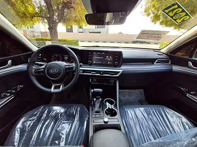 صورة 10 لـ 2021 KIA K5