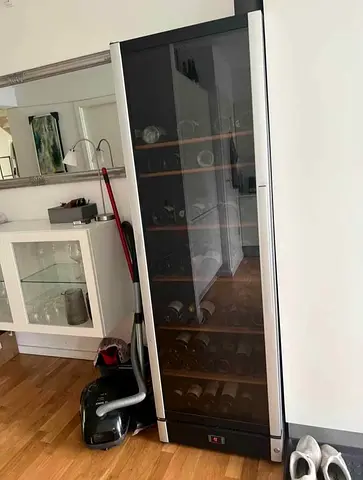 Vestfrost 197 bottles duel tampracher wine cooler latest version