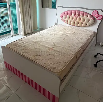 single bed with mattress