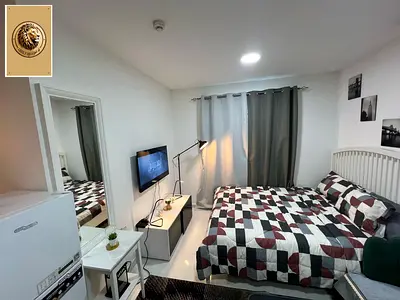 فرصة سكن مميزة في كورنيش عجمان (منطقة النخيل) 🌟 ​للإيجار أستديو رائع مع روف (سطح) خاص، يتميز بموقع استراتيجي وإطلالة وخدمات متكاملة. ​📋 تفاصيل العرض