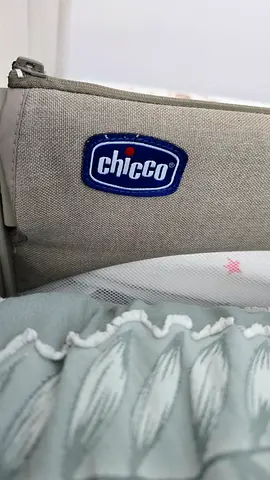 Chicco Next2me Bassinet in Excellent Condition for Sale - Original price : 1100 AED