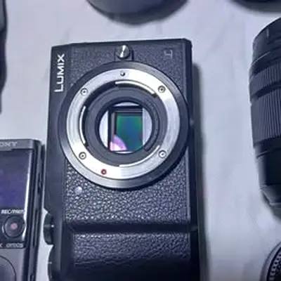 Panasonic lumix gx85 Camera with 3 lenses and stabilizer, mic, excellent Condition