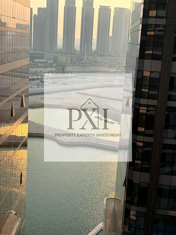 Modern 2 BR | Canal View | High Floor