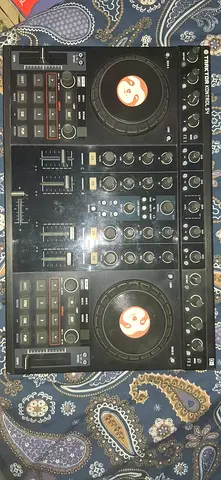 Traktor Kontrol S4 DJ Controller for Sale
