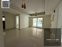 Luxury **first-tenant apartment** with 3 master bedrooms, large living room, equipped kitchen, 3 bat