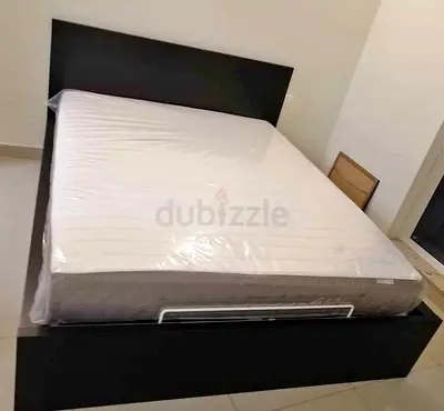 Ikea hydraulic king‑size bed (180 × 200 cm) with  IKEA mattress ✨