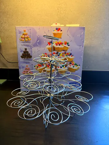 Cupcake dessert stand