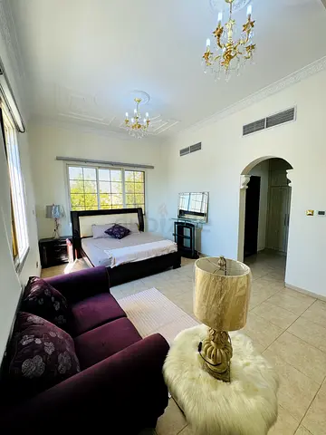 Lady Room available for rent  rashidiya with bathroom/free DEWA