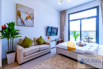 Bright Studio in Laya Heights with Pool | Bills Included
