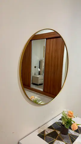 Wall mirror
