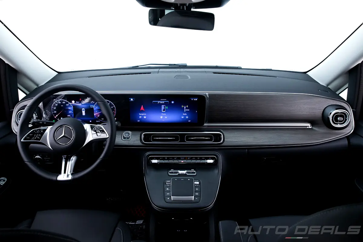 Mercedes-Benz V-Class 2025