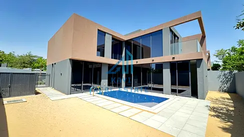 🏡✨ 4-Bedroom Villa with Private Pool for Rent in Robininia Massar🌴💦