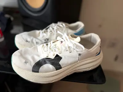 Oncloud CloudBoom Sneakers