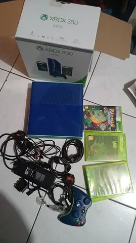 Xbox 360 with 4 games and 1 controler