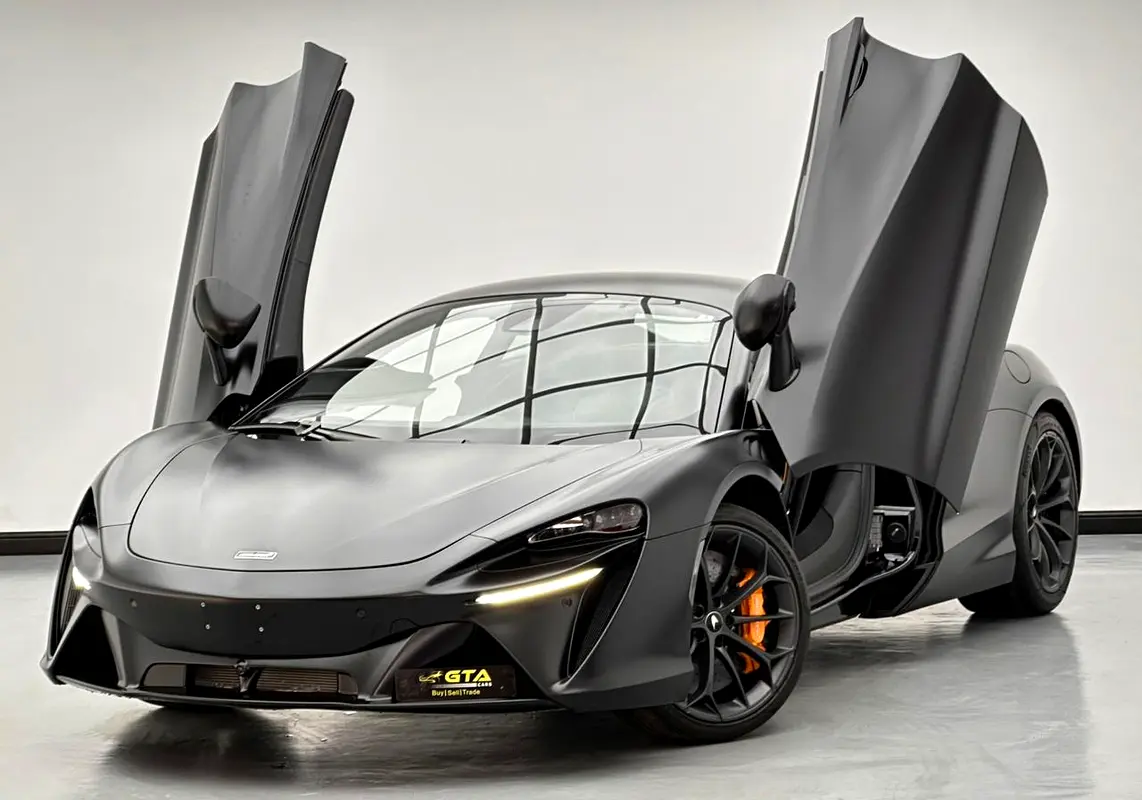 McLaren Artura 2024 — photo 1 of 14