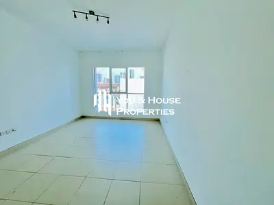 Spacious & Modern 1-BR I Equipped Kitchen I Ready to Move