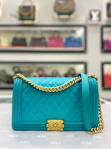 Chanel Turquoise Calfskin Quilted Medium Boy Flap (Authenticity/PreOwned)