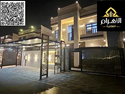 A unique opportunity to own a villa with an elegant classic design, a swimming pool, a rooftop terrace, and 6 master bedrooms.