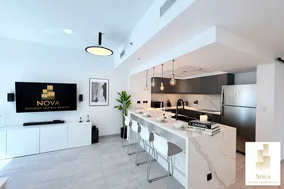 Bills Included! Serviced 1 BR + study bright modern