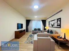 All bills inclusive ! 3bhk with balcony ! Wooden flooring