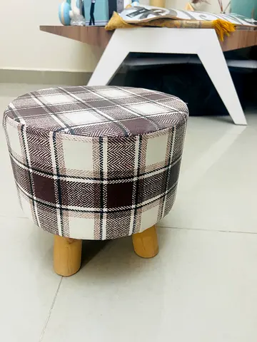 Stylish Round Checkered Stool