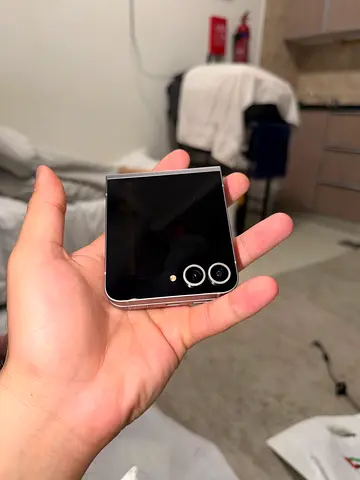 Samsung Galaxy Z Flip 6