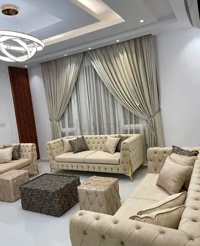 Modern Minimal Sofa – كنبة مودرن بسيطة