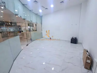 Super Deal: Sheikh Zayed Road| Fitted Shop